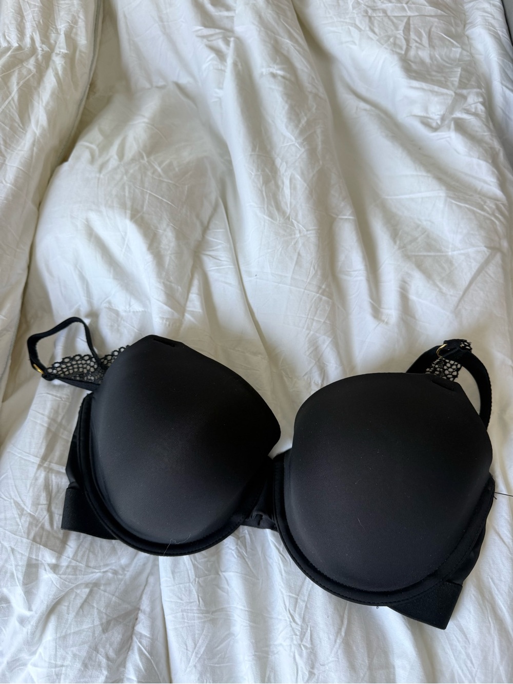 Lively Black Padded Bra with Lace Strap Accent